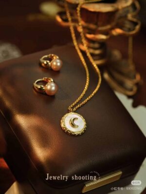 微信图片_2025-09-01_135838_491 Embrace of the Galaxy Necklace