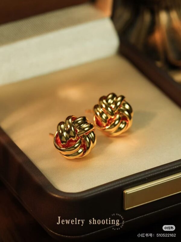 Vows in the Wind Earrings